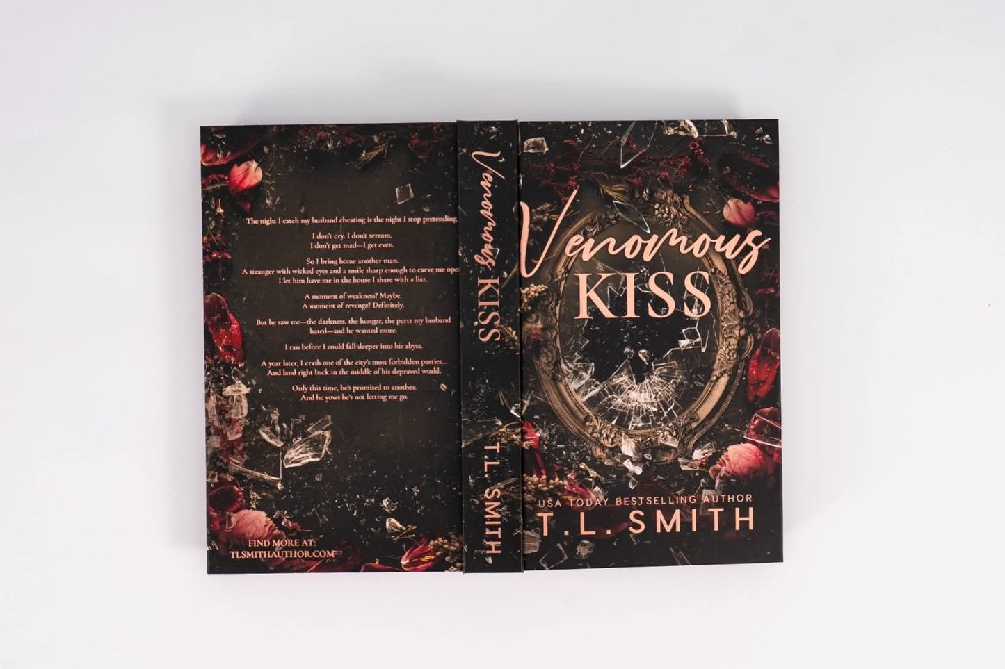 Venomous Kiss Scratch & Dent